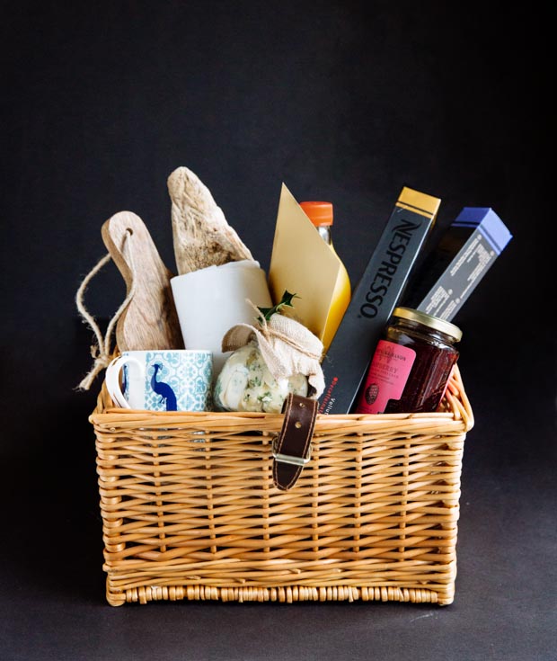 http://thetastyother.com/wp-content/uploads/2015/12/Breakfast-Hamper-1.jpg