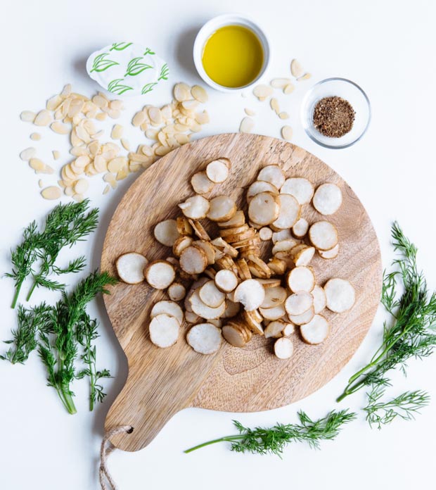 Creamy sunchoke, almond & dill pasta