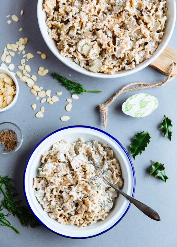 Creamy sunchoke, almond & dill pasta