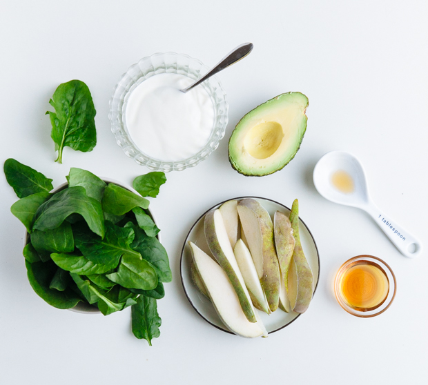 Spinach, avocado & maple smoothie bowl