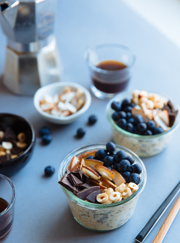 Coconut, dark chocolate & hazelnut blueberry overnight oats