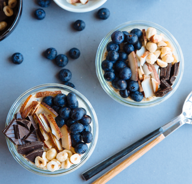 Coconut, dark chocolate & hazelnut blueberry overnight oats