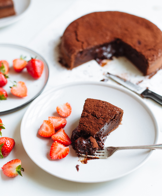 Molten chocolate cake