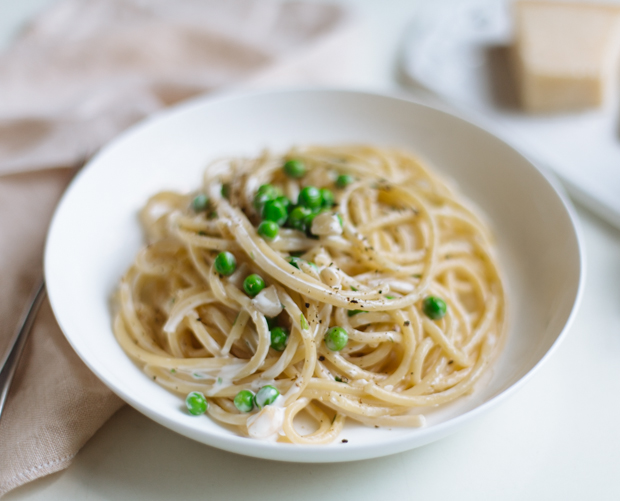 Mascarpone, pea & tarragon one-pot pasta