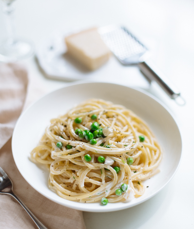 Mascarpone, pea & tarragon one-pot pasta