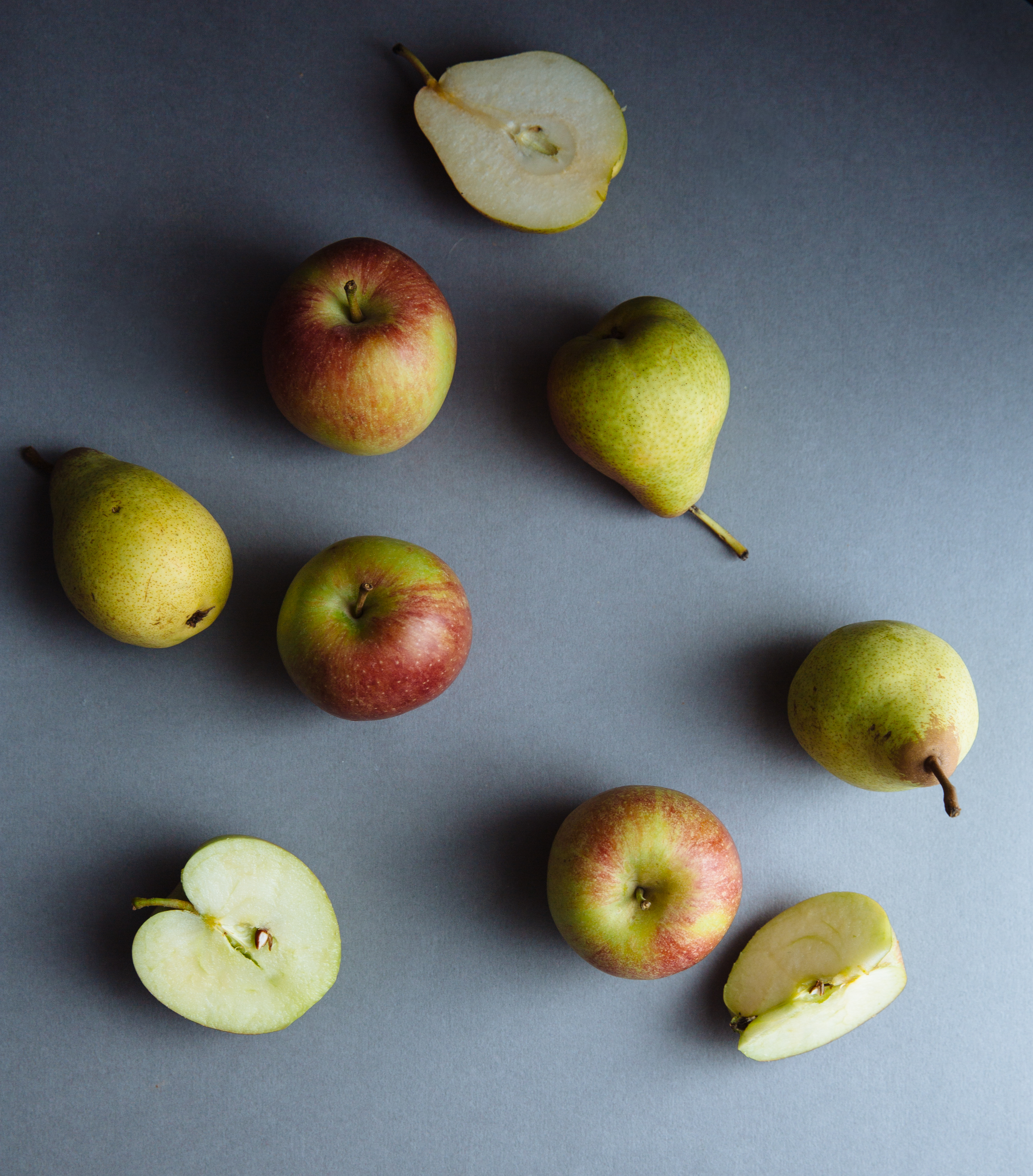 Apple, pear & cardamom pie