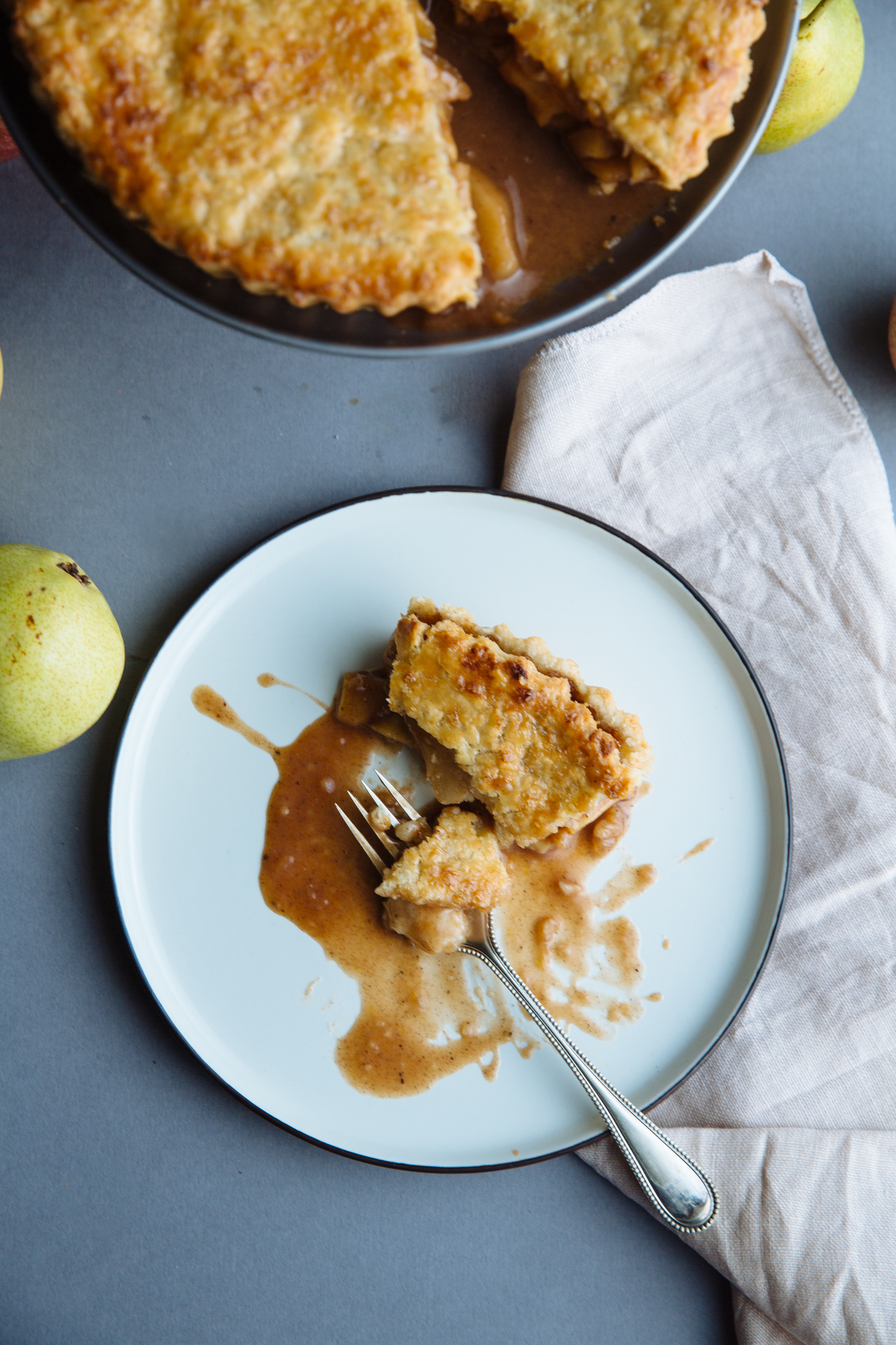 Apple, pear & cardamom pie