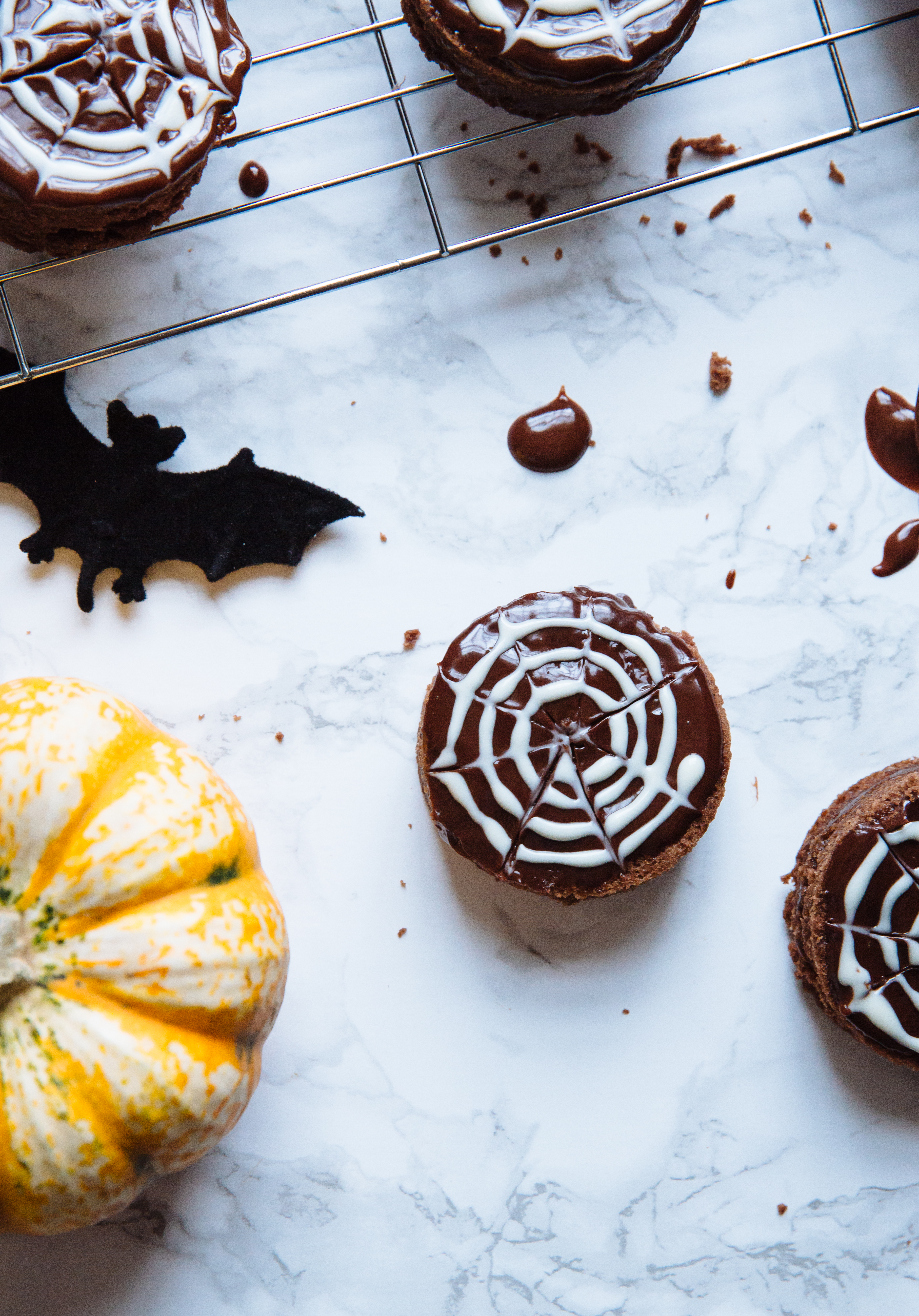 Chocolate & coconut spider cakes