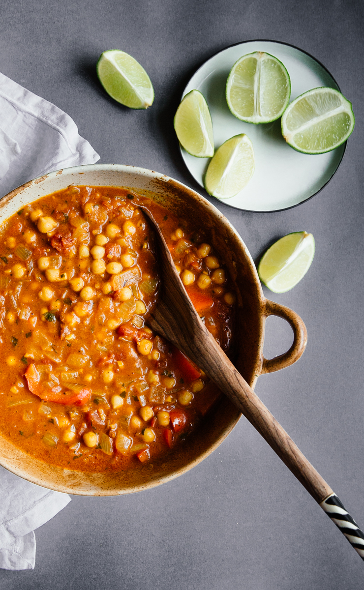 Chickpea & red pepper coconut curry