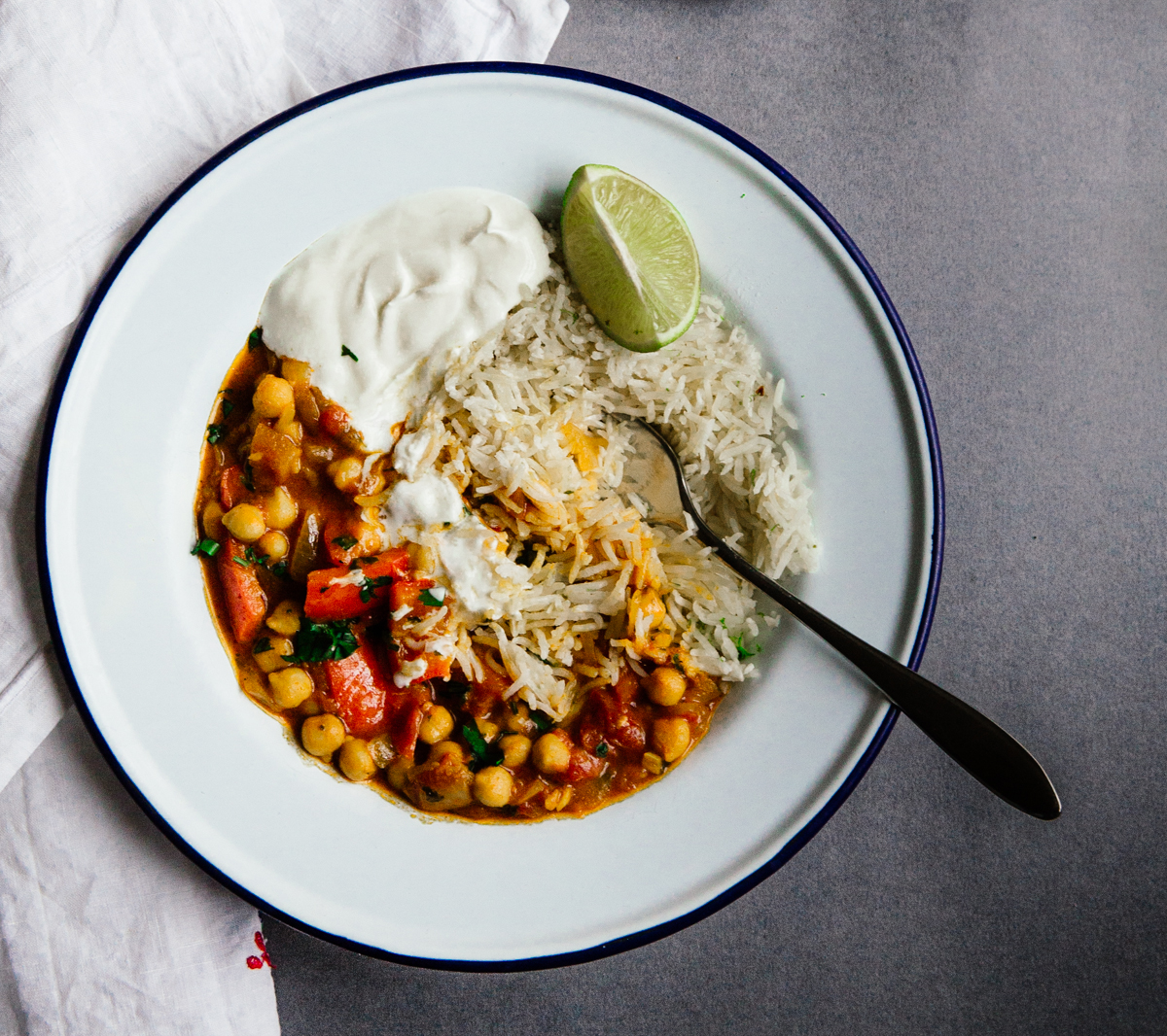 Chickpea & red pepper coconut curry