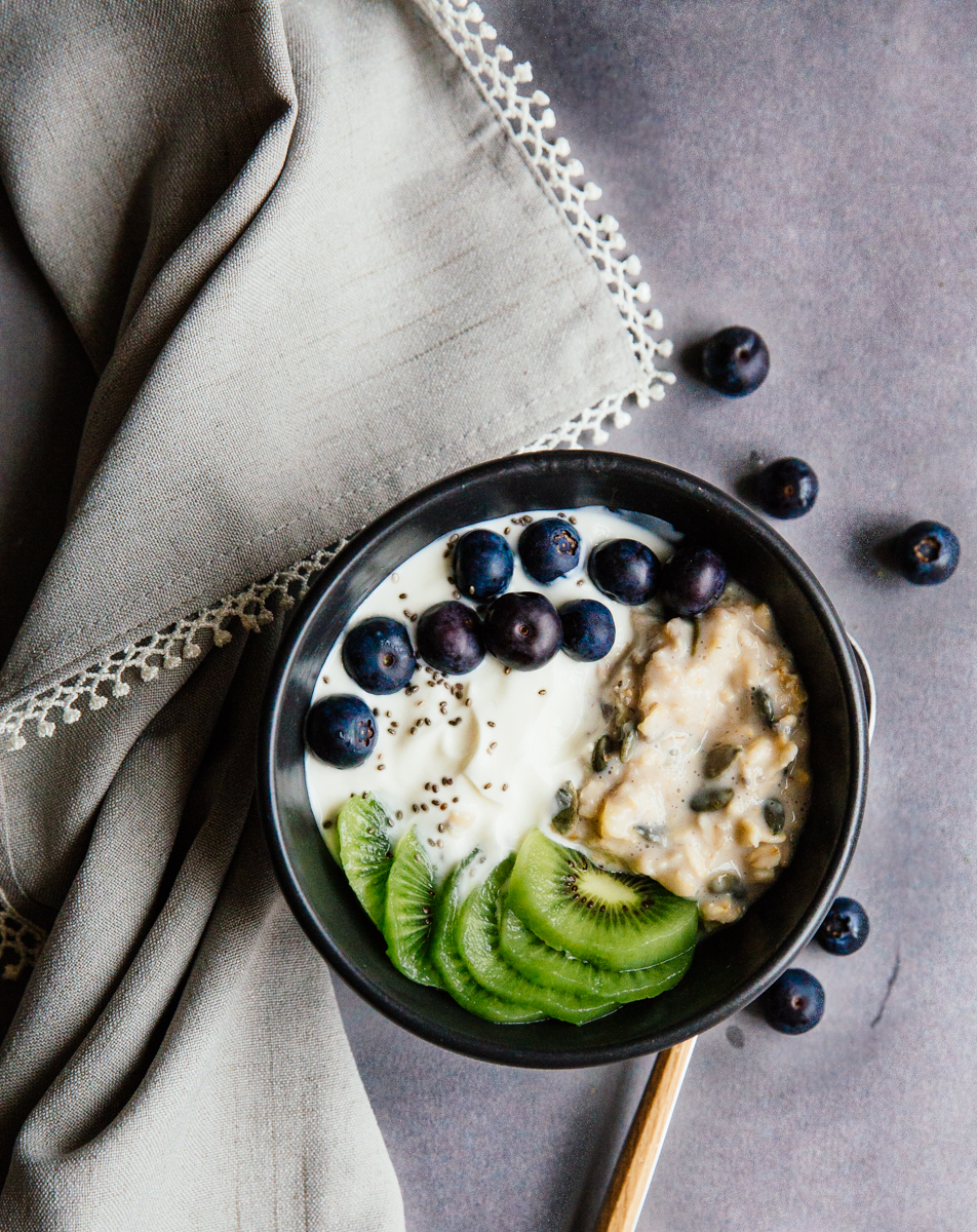 Garam masala, pumpkin seed & dried cherry oatmeal