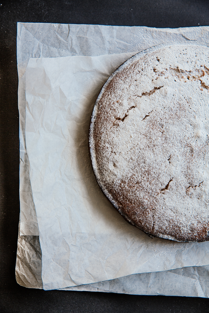 Blueberry, lemon & pine nut cake