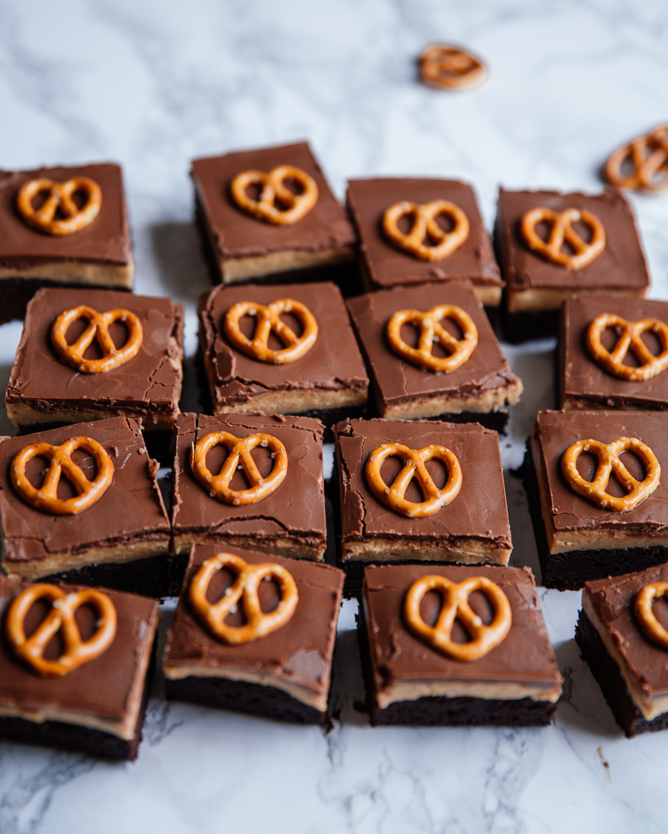 Peanut butter & pretzel brownies