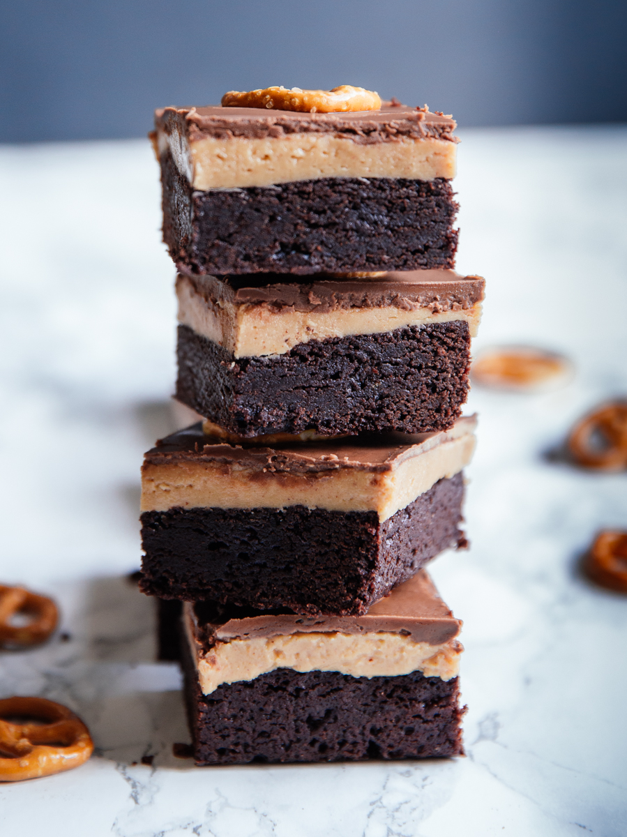 Peanut butter & pretzel brownies