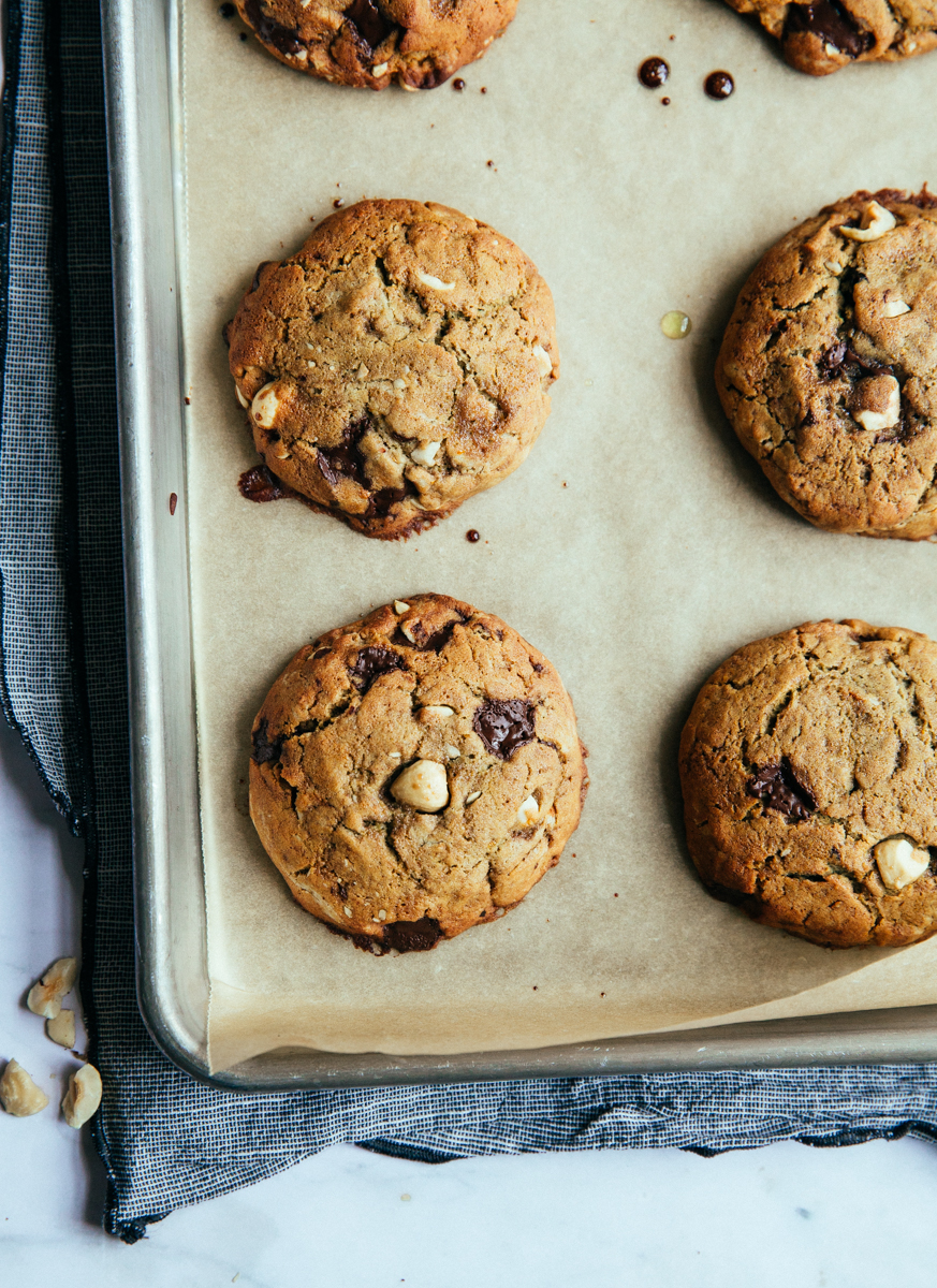 Hazelnut & raisin olive oil cookies