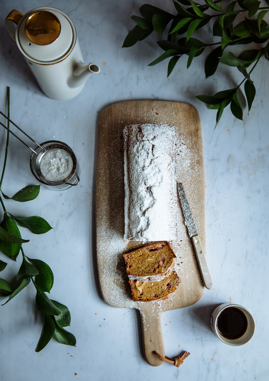 Strawberry, coconut & lemon cake