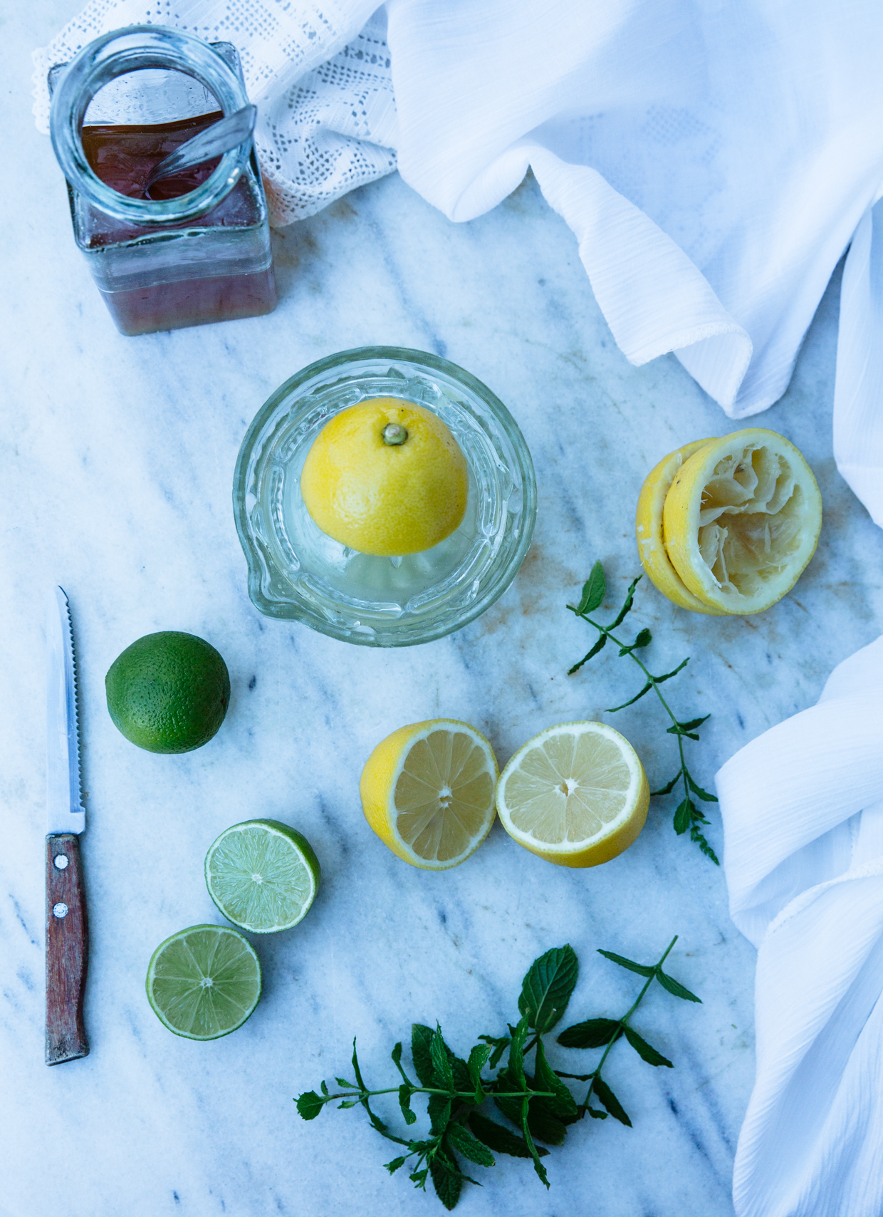 Lemonade with lime, spearmint & honey