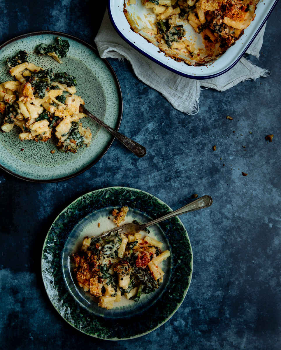 Cavolo nero & sun dried tomato mac & cheese with crunchy pecan topping
