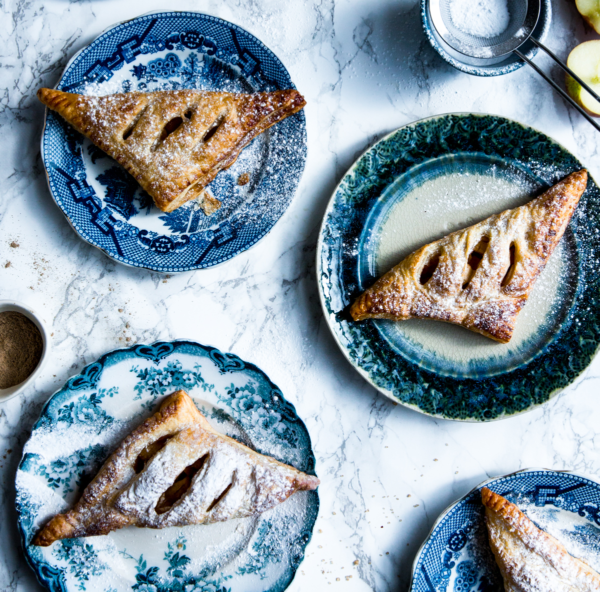 Cinnamon & lemon mini apple pies